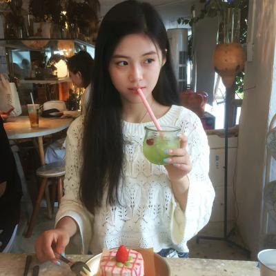 彼女